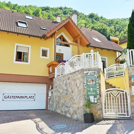 Gastehaus Zur Schonen Aussicht Bed & Breakfast Spitz an der Donau Room photo